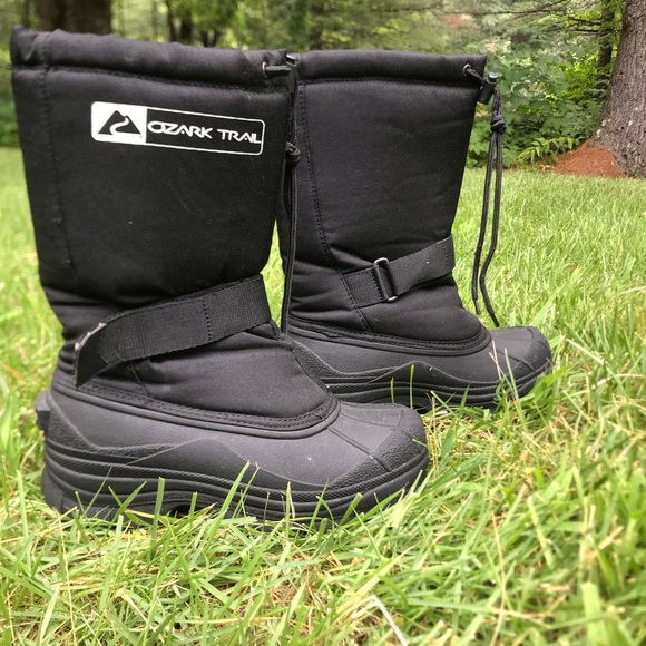 Winter boots!! - Picture 2 of 4